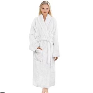 Stars Above Cozy White &Gray Undercover Women's Super Soft Fleece Shawl Collar S